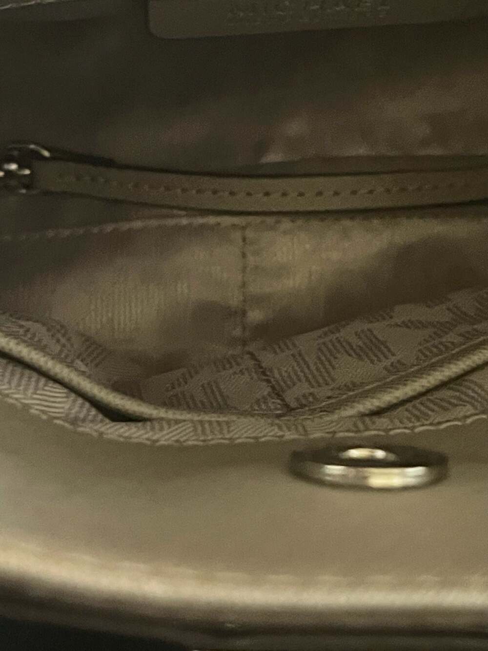 Michael Kors Saffiano Leather scuff resistant 2015 Handbag. Shiny Silver Tone Lo - Picture 7 of 9